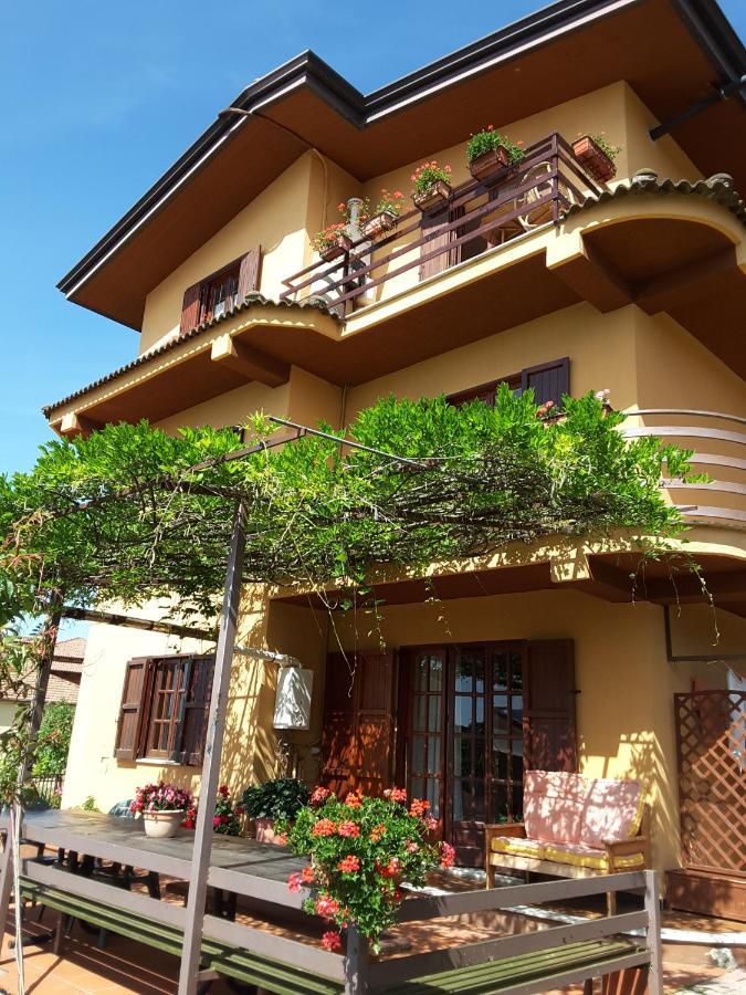 Mansarda Fiorita Bed & Breakfast Abatemarco Exterior photo