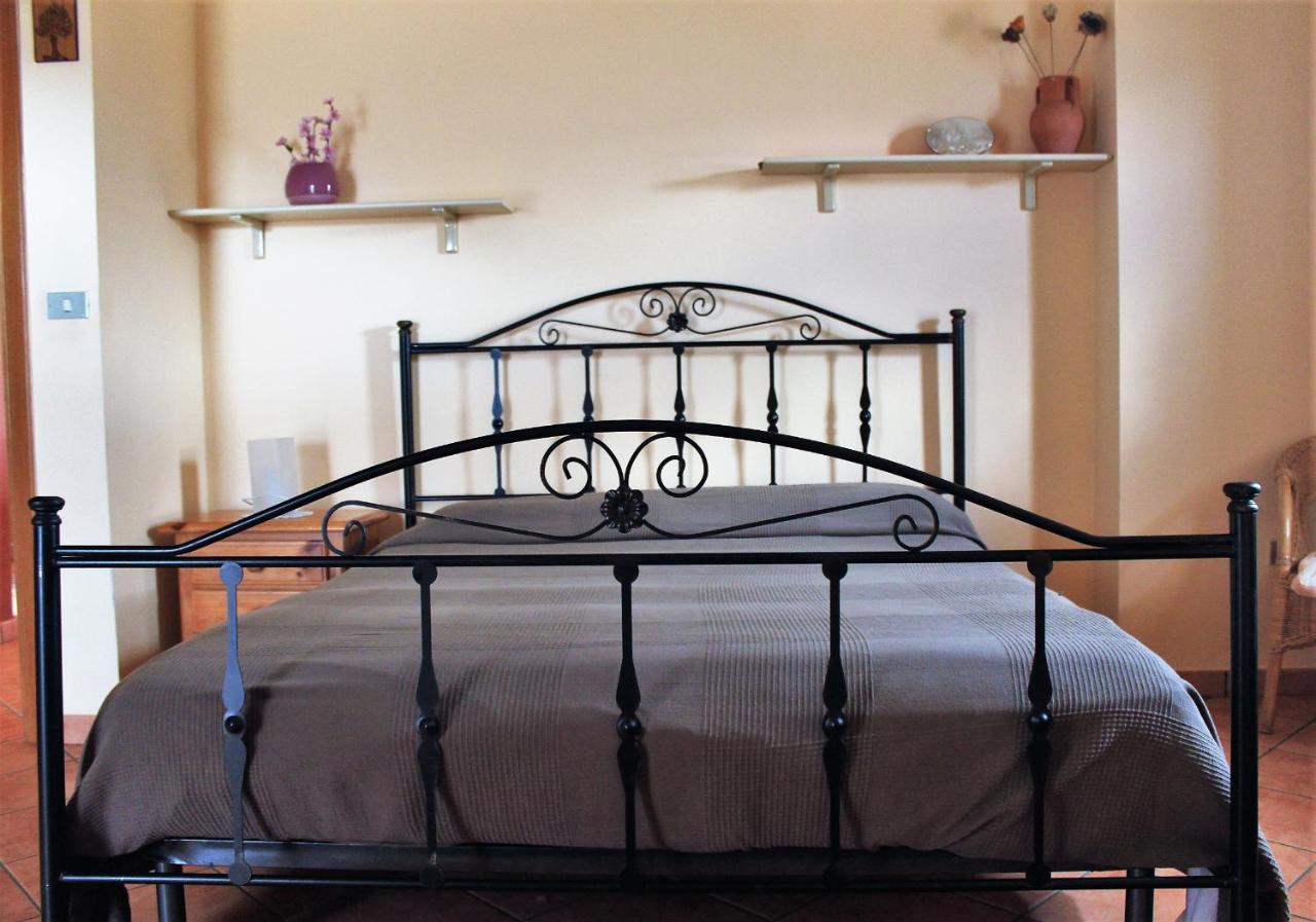 Mansarda Fiorita Bed & Breakfast Abatemarco Exterior photo