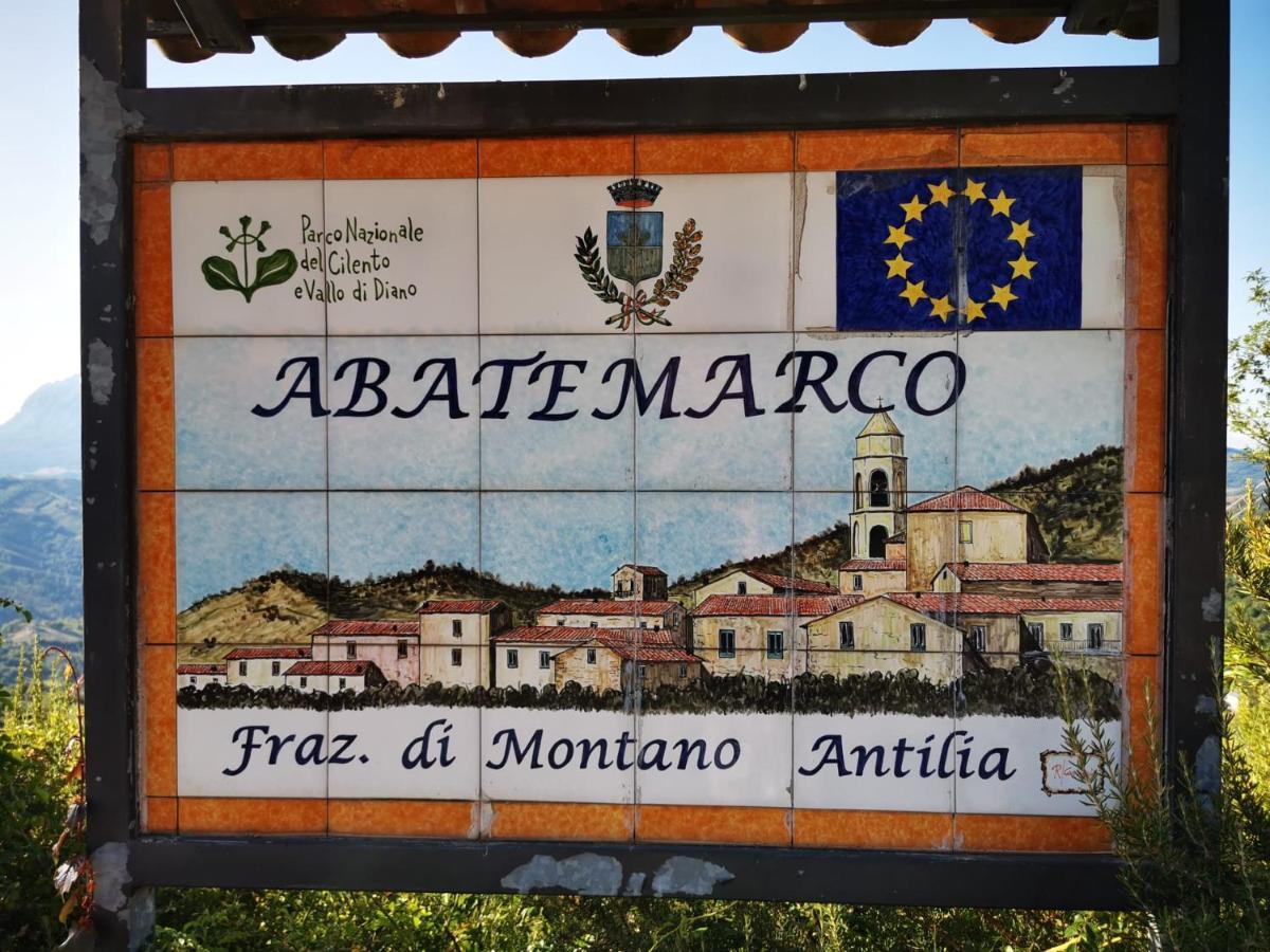Mansarda Fiorita Bed & Breakfast Abatemarco Exterior photo