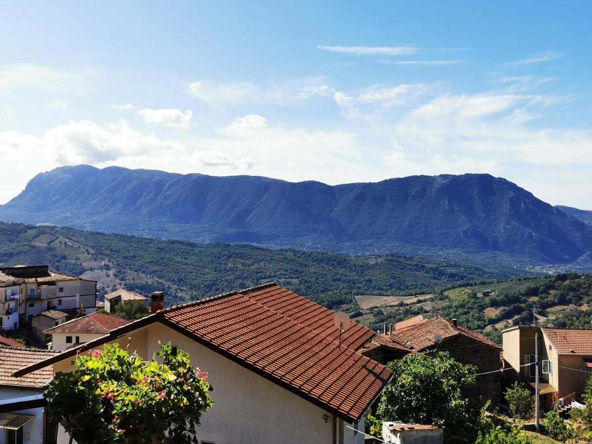 Mansarda Fiorita Bed & Breakfast Abatemarco Exterior photo