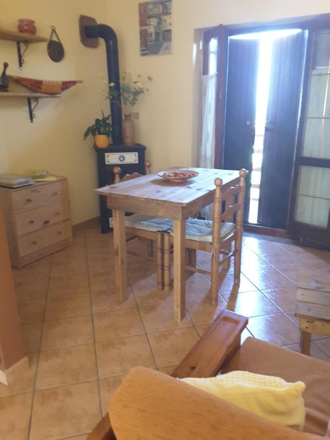 Mansarda Fiorita Bed & Breakfast Abatemarco Exterior photo